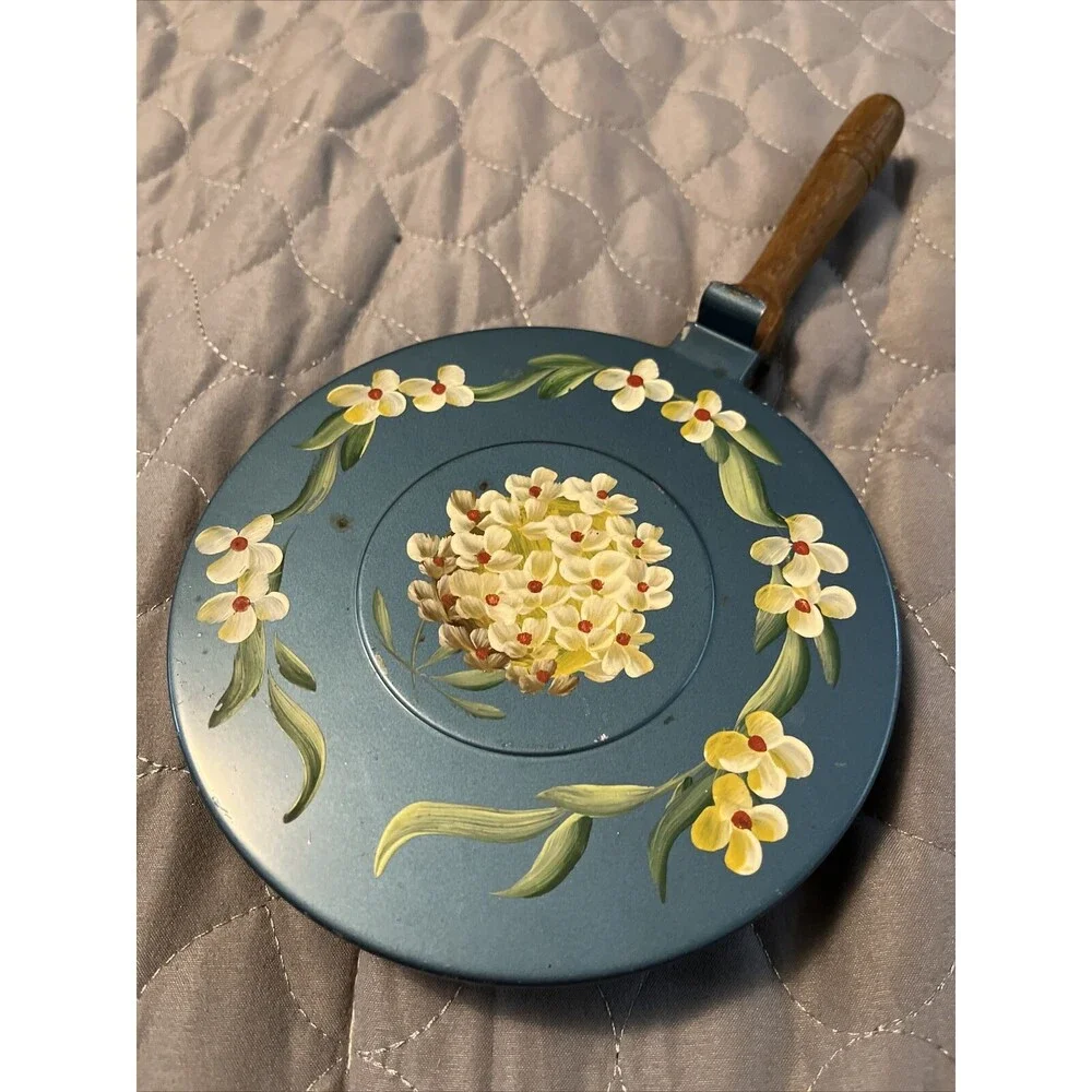 Vintage Tole Crumb tray hand painted wooden handle Nice! Shows Some Wear Old